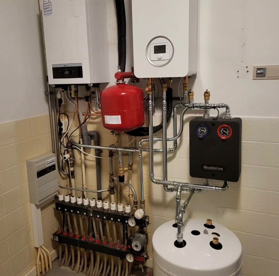 Buderus installatie met vloerverwarming verdeler